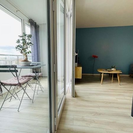 Bright Apartment In A New Building With Garage 투르 외부 사진