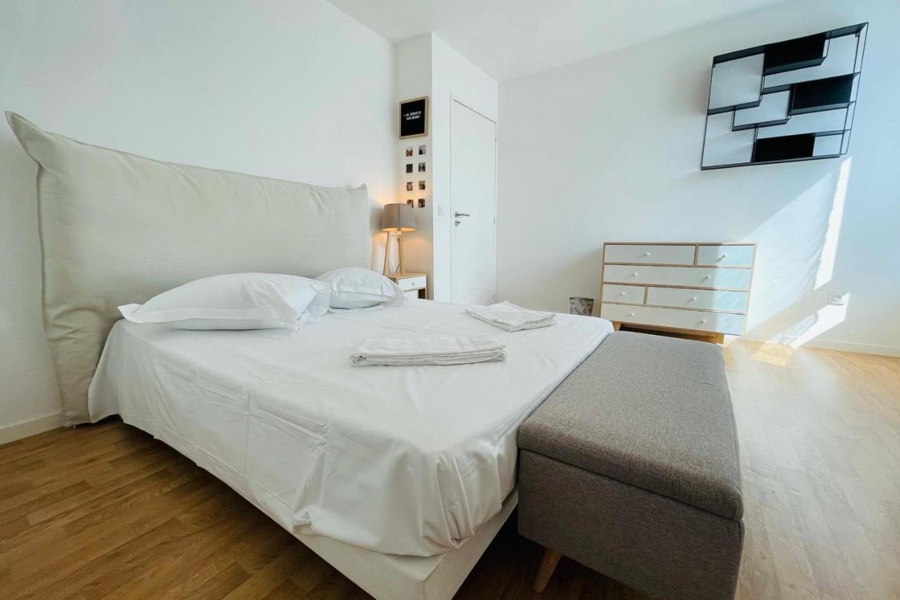 Bright Apartment In A New Building With Garage 투르 외부 사진