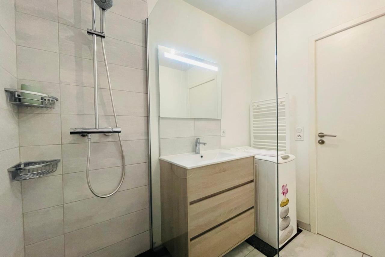 Bright Apartment In A New Building With Garage 투르 외부 사진